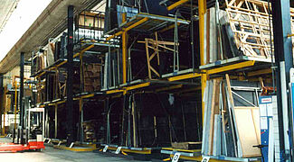 Mobile cantilever racking system